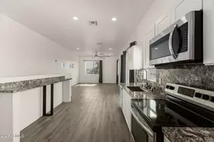 1933 E Monroe St, Phoenix, AZ 85034 - Photo 6