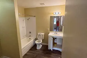 6258 W Wolf St, Phoenix, AZ 85033 - Photo 12