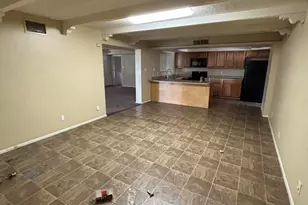 6258 W Wolf St, Phoenix, AZ 85033 - Photo 8