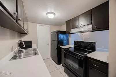 4260 N 67th Drive, Phoenix, AZ 85033 - Photo 10