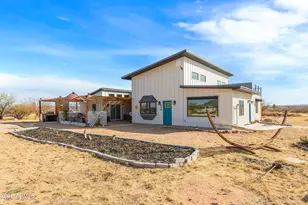 11441 S Samuel Rd, Hereford, AZ 85615 - Photo 12
