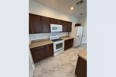 7464 S 31st Place, Phoenix, AZ 85042 - Photo 8