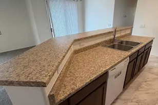 7464 S 31st Pl, Phoenix, AZ 85042 - Photo 6