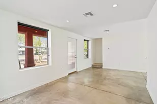 1337 E Polk St, Phoenix, AZ 85006 - Photo 8