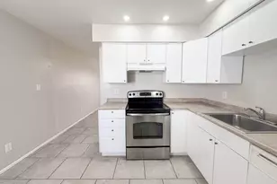 308 E Vogel Ave, Phoenix, AZ 85020 - Photo 8