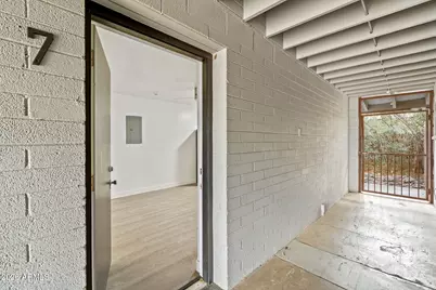 1707 N 18th Street #B7, Phoenix, AZ 85006 - Photo 2