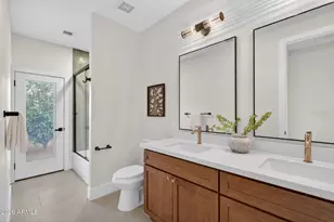 1635 E Silverwood Dr, Phoenix, AZ 85048 - Photo 24