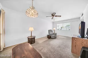 11622 N Desert Hills Dr W, Sun City, AZ 85351 - Photo 12