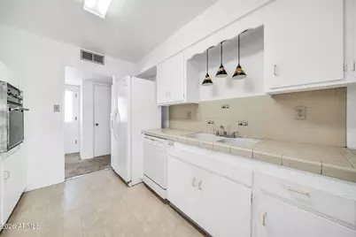 11622 N Desert Hills Drive W, Sun City, AZ 85351 - Photo 16