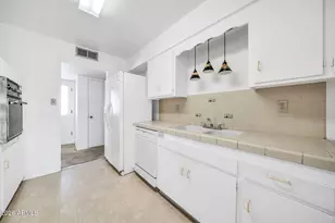 11622 N Desert Hills Dr W, Sun City, AZ 85351 - Photo 16