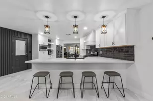 3938 E Cheery Lynn Rd, Phoenix, AZ 85018 - Photo 2