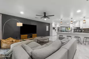 3938 E Cheery Lynn Rd, Phoenix, AZ 85018 - Photo 14