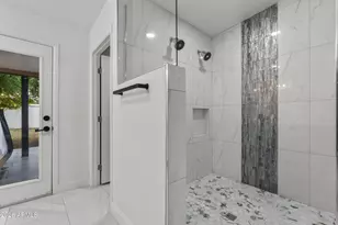 3938 E Cheery Lynn Rd, Phoenix, AZ 85018 - Photo 26