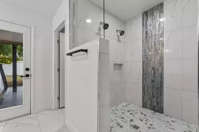 3938 E Cheery Lynn Road, Phoenix, AZ 85018 - Photo 26