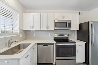 1707 N 18th Street #B11, Phoenix, AZ 85006 - Photo 4