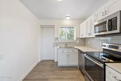 1707 N 18th Street #B11, Phoenix, AZ 85006 - Photo 14