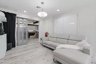 8614 E Berridge Ln, Scottsdale, AZ 85250 - Photo 42