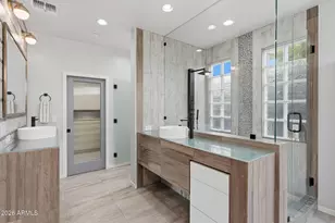 8614 E Berridge Ln, Scottsdale, AZ 85250 - Photo 34