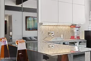 8614 E Berridge Ln, Scottsdale, AZ 85250 - Photo 16