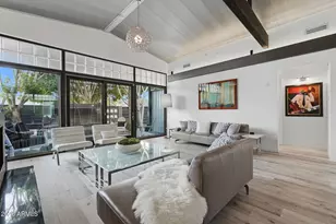 8614 E Berridge Ln, Scottsdale, AZ 85250 - Photo 18