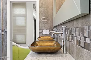 8614 E Berridge Ln, Scottsdale, AZ 85250 - Photo 46