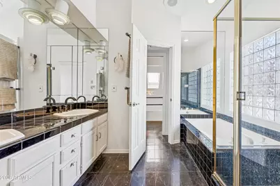 1002 E Coral Gables Drive, Phoenix, AZ 85022 - Photo 14