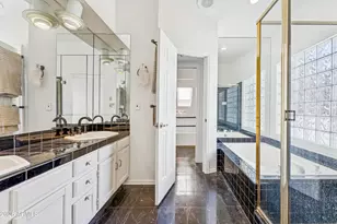 1002 E Coral Gables Dr, Phoenix, AZ 85022 - Photo 14