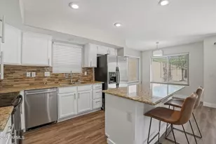 28617 N 21st Ln, Phoenix, AZ 85085 - Photo 6