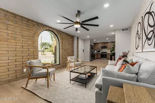 11801 N 37th Way, Phoenix, AZ 85028 - Photo 10