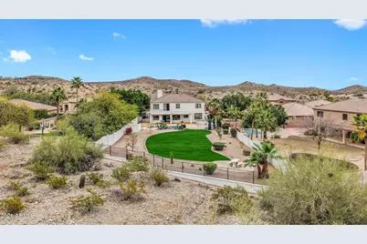 312 W Mountain Sky Avenue, Phoenix, AZ 85045 - Photo 2