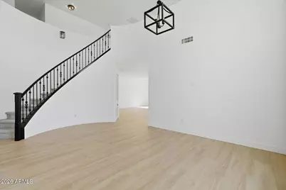 3005 W Shumway Farm Road, Phoenix, AZ 85041 - Photo 14