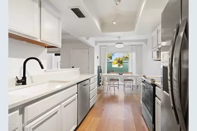 639 E Calavar Road, Phoenix, AZ 85022 - Photo 16