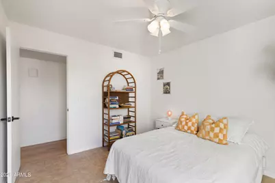 639 E Calavar Road, Phoenix, AZ 85022 - Photo 26