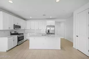 29491 N 135th Ln, Peoria, AZ 85383 - Photo 4