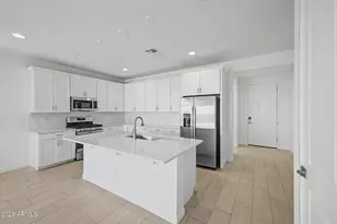 29491 N 135th Ln, Peoria, AZ 85383 - Photo 2