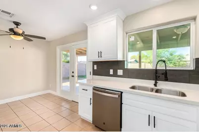 1102 W Anderson Drive, Phoenix, AZ 85023 - Photo 8