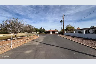 9427 S 51st Avenue, Laveen, AZ 85339 - Photo 14