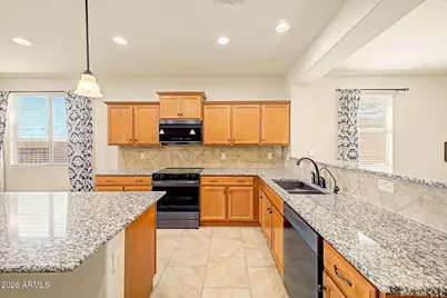 8231 S 70th Drive, Laveen, AZ 85339 - Photo 8