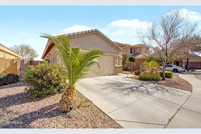 8231 S 70th Drive, Laveen, AZ 85339 - Photo 2