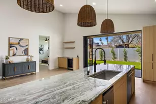 4224 N 35th Pl, Phoenix, AZ 85018 - Photo 10