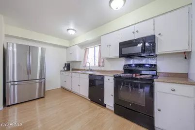 4528 W Sanna Street, Glendale, AZ 85302 - Photo 6