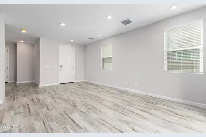 21114 N 58th Way, Phoenix, AZ 85054 - Photo 6