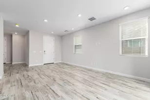 21114 N 58th Way, Phoenix, AZ 85054 - Photo 6