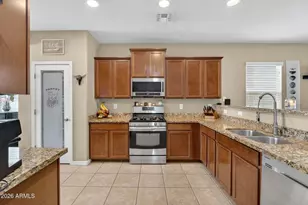 4528 W Crescent Rd, San Tan Valley, AZ 85144 - Photo 10