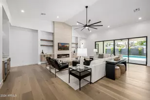 3028 N 47th Pl, Phoenix, AZ 85018 - Photo 18