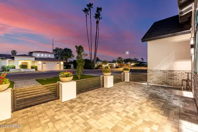 3028 N 47th Place, Phoenix, AZ 85018 - Photo 6