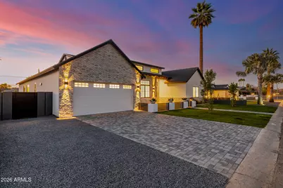 3028 N 47th Place, Phoenix, AZ 85018 - Photo 2