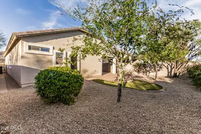 2545 W Brilliant Sky Drive, Phoenix, AZ 85085 - Photo 32