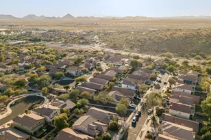 2545 W Brilliant Sky Dr, Phoenix, AZ 85085 - Photo 30