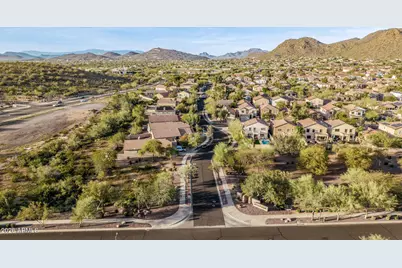 2545 W Brilliant Sky Drive, Phoenix, AZ 85085 - Photo 46